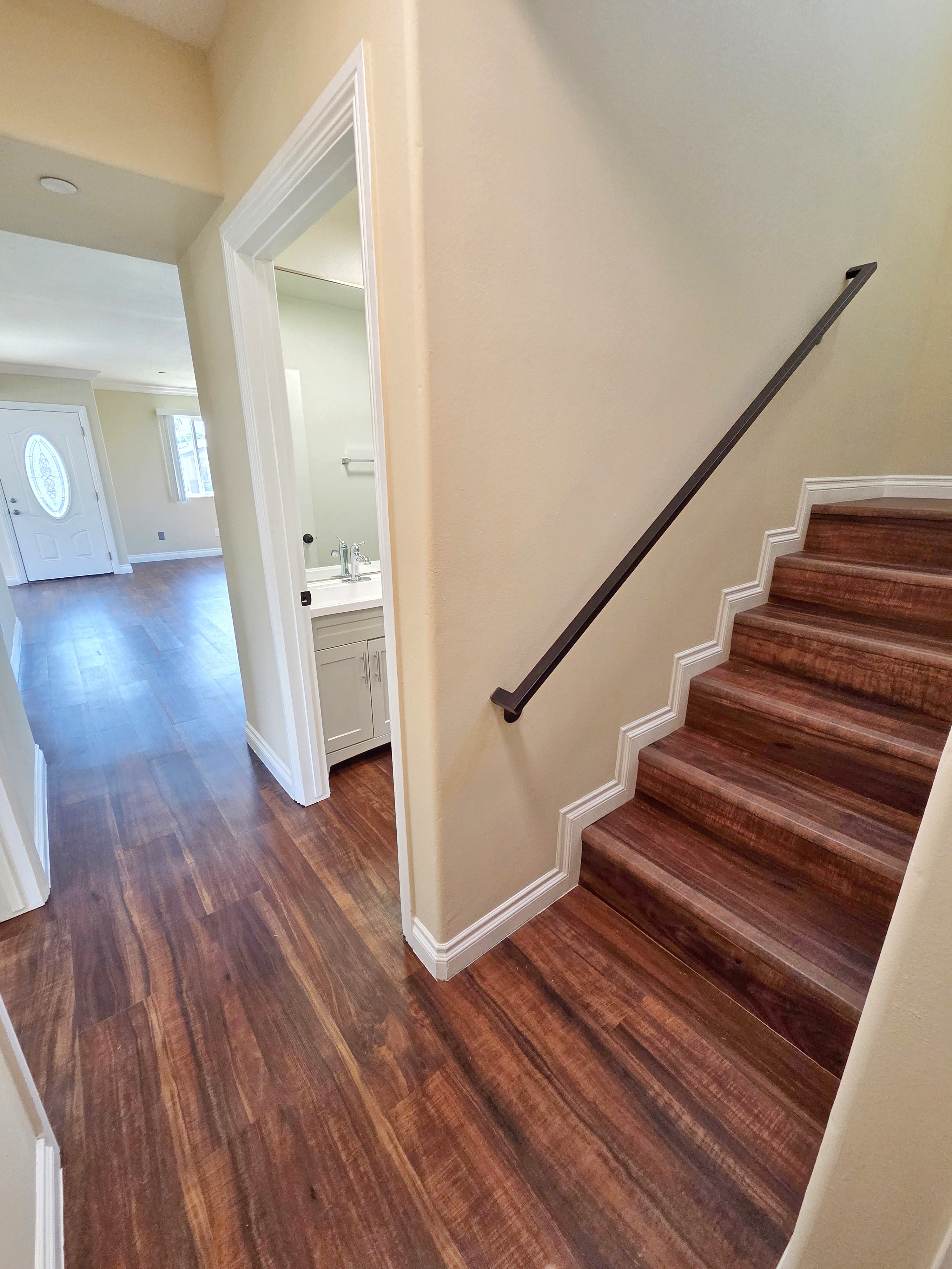 5 bedroom house for lease in Park Hills Heights area — 1719 W 39th Pl, Los Angeles, CA 90062 — 5 bed, 3 bath, 1725  sqft — for lease — photo 6