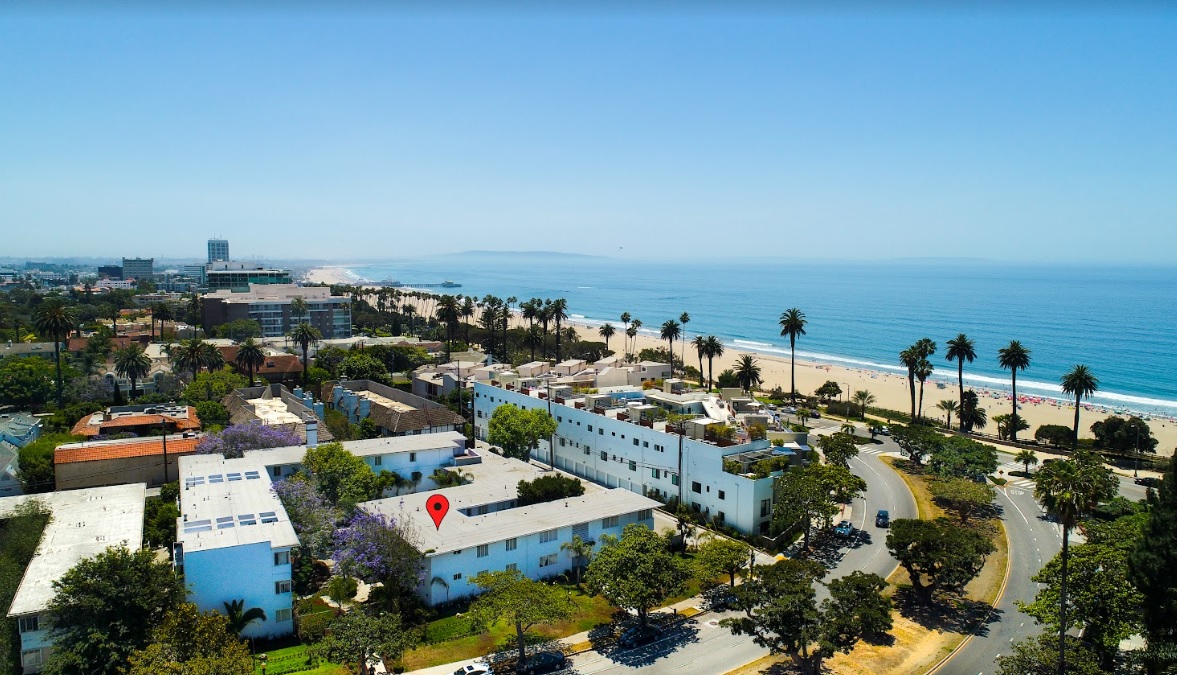 One bedroom and 2 min walk from the panoramic ocean views — 142 B San Vicente Blvd, Santa Monica, 90402 — 1 bed, 1 bath, 670 sqft — for lease